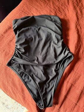 Shade & Shore Black One-Piece Swimwear
